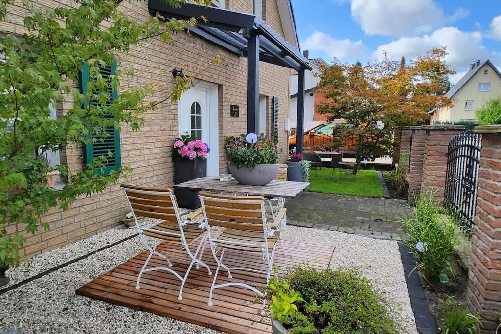 A La Maison Bielefeld City Nah Екстериор снимка